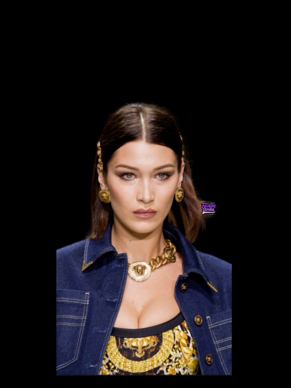 Versace Medusa Medallion Gold XL Chain Link Runway Editorial Necklace - Picture 8 of 16